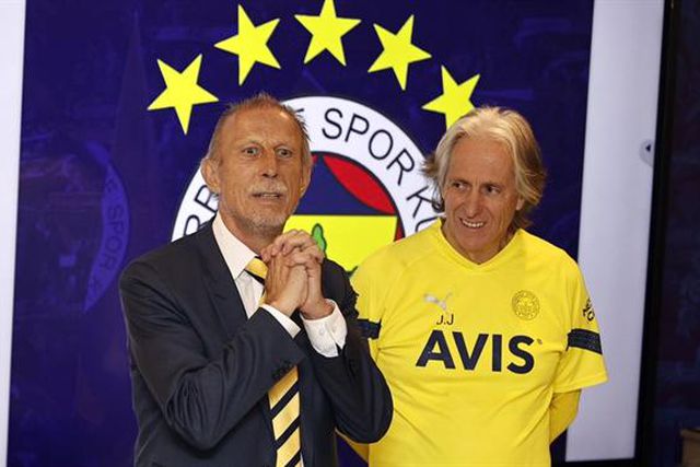 Jorge Jesus com visita especial