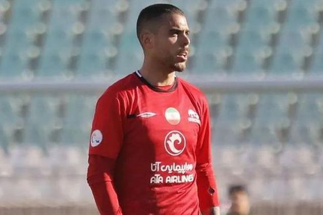 Médio português diz ter sido agredido pelo treinador