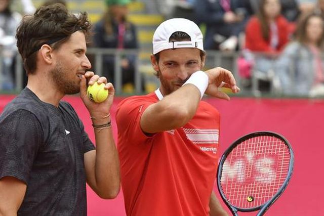 Estoril Open: Sousa ganha em pares; Schwartzman primeiro favorito a cair