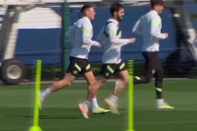 Foden regressa aos treinos em fase crucial da época