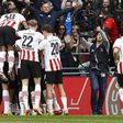PSV vence Ajax e isola-se na vice-liderança