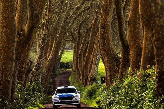 Loeb lidera e Skoda domina Rali dos Açores