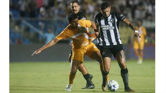 Tiquinho regressa e faz hat-trick em dez minutos na goleada do Botafogo na Taça