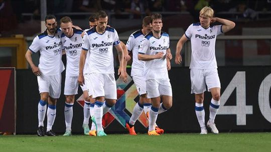 Atalanta vence e aproxima-se de Roma e Milan