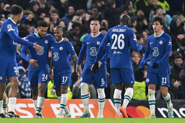 Jogadores arrependidos de contratos de longa duração e ameaçam saída