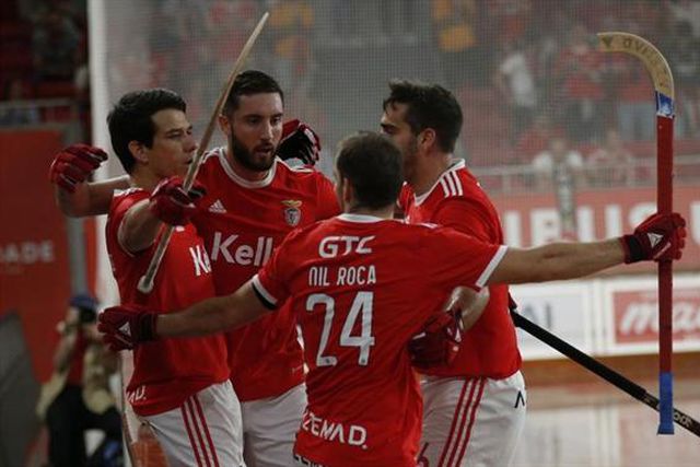 Benfica goleia Riba D'Ave e reforça liderança