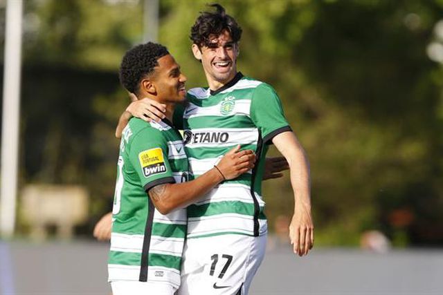 Trincão surpreende gansos no Jamor aos 17 segundos! (veja o golo)