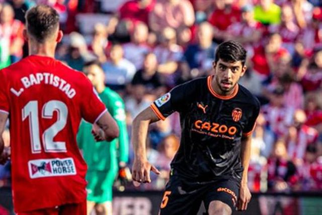 Valência perde em Almería e cai para a zona de descida