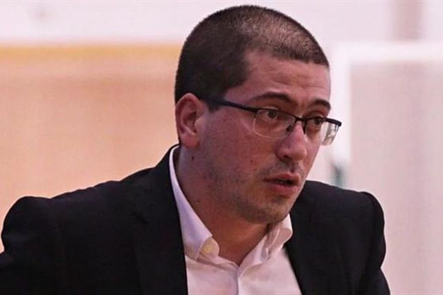 Cláudio Cardoso anuncia saída do Leões de Porto Salvo