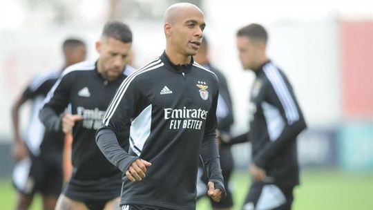 João Mário pronto para liderar equipa