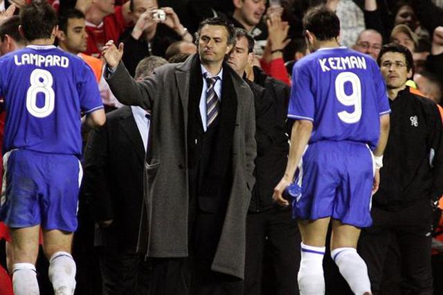 Mourinho não esquece 'golo fantasma' em Anfield: «Fizeram tanto barulho que foi golo» (vídeo)