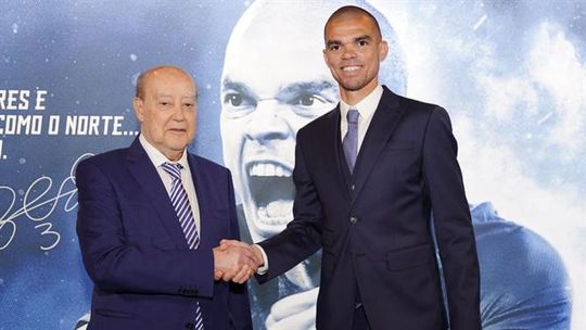 Sondagem: FC Porto fez bem em renovar mais um ano com Pepe? Veja o resultado final