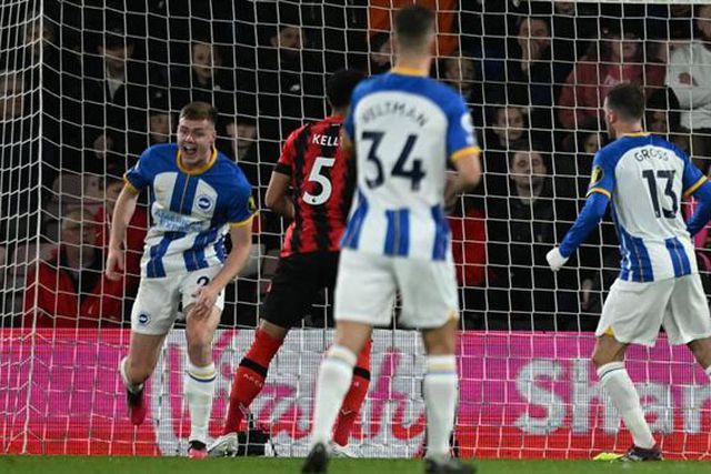 Brighton e Aston Villa vencem e trepam na tabela; Leicester, Bournemouth e Forest ‘afundam-se’