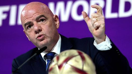 Infantino pede preço justo e ameaça deixar Europa sem transmissão do Mundial feminino