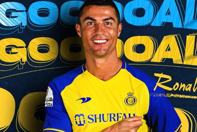 Ele anda de pé quente:  e vão dois de Ronaldo! (vídeo)