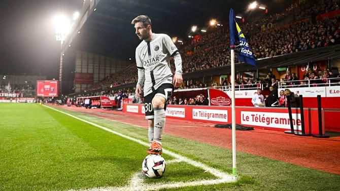 Ultras do PSG preparam protesto contra Messi