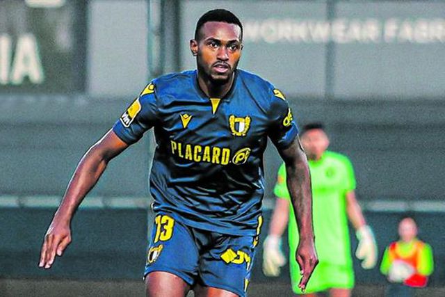 Otávio assina a título definitivo