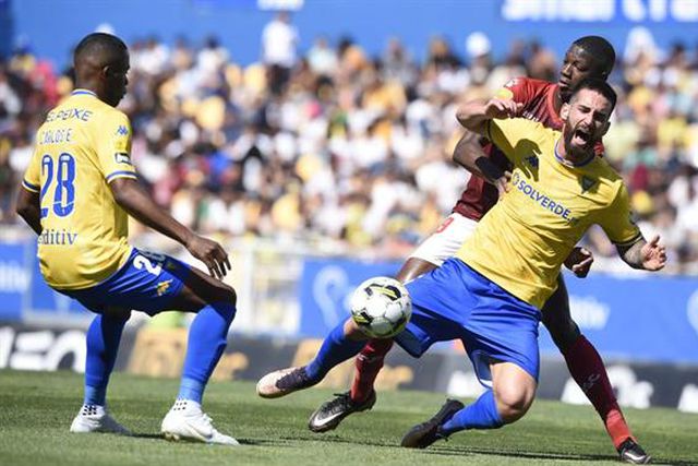 Aposte na Betclic:  Estoril pode garantir permanência com Arouca