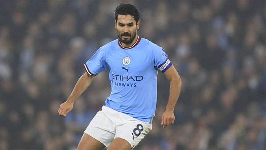 Gundogan faz o terceiro para o Manchester City (vídeo)