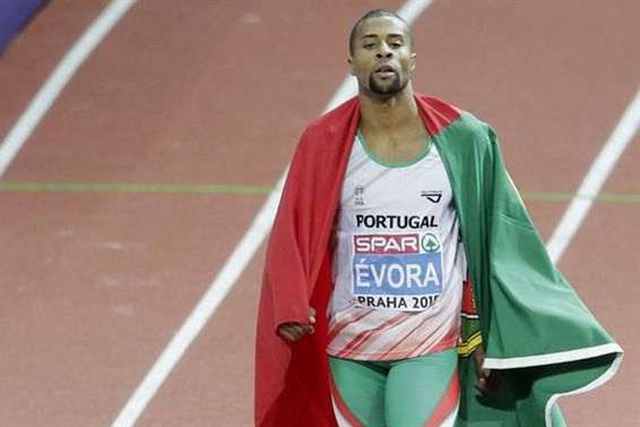 Notários contra Nélson Évora 