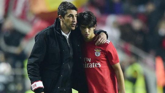 ‘Cueca’ e ‘chapelada’: Bruno Lage partilha lance de génio de João Félix (vídeo)