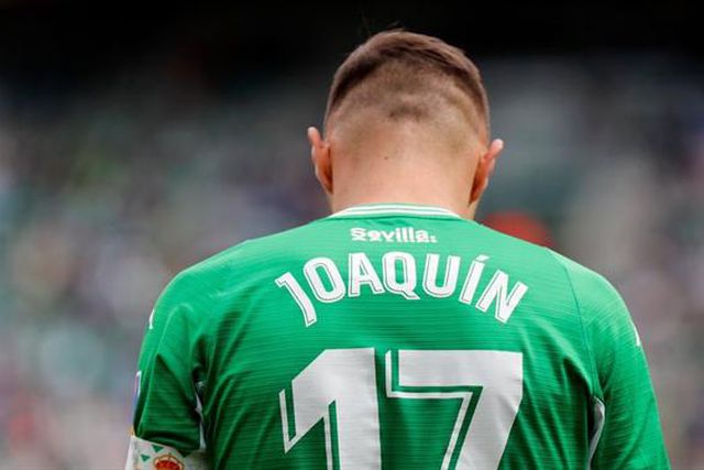 Lesão pode acabar com sonho de Joaquín (vídeo)