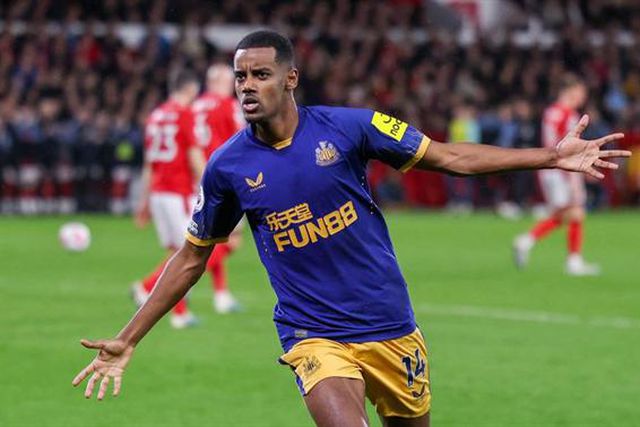 Newcastle vence e está na luta pela presença na Champions