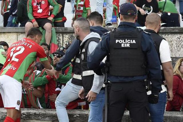 Capitão falha duelo com V. Guimarães