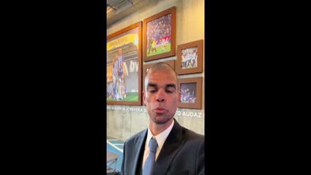 Após renovar, Pepe faz pedido aos adeptos do FC Porto