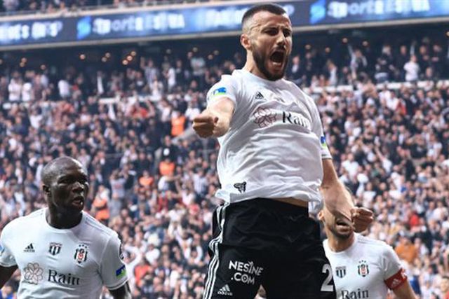 Galatasaray perde dérbi de Istambul e deixa Jorge Jesus mais próximo da liderança