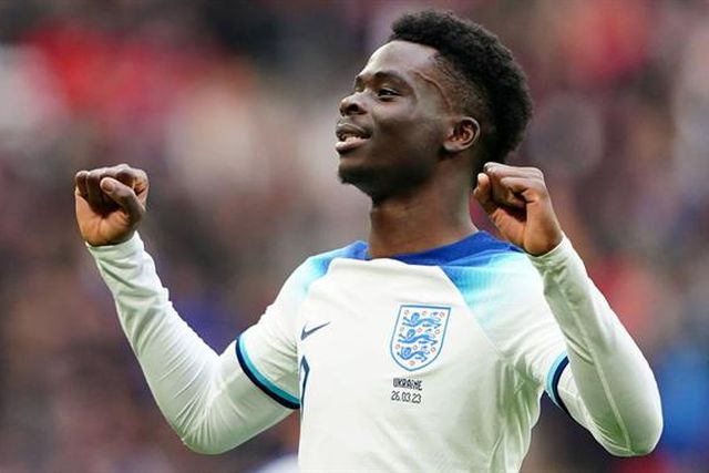 «Messi é o único jogador melhor do que Saka»