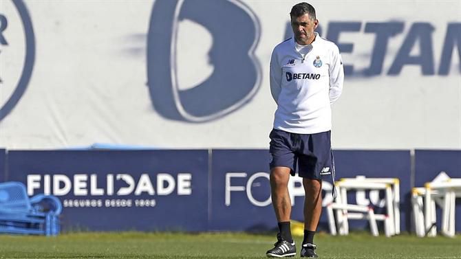 Uma ausência no último treino antes da deslocação a Famalicão