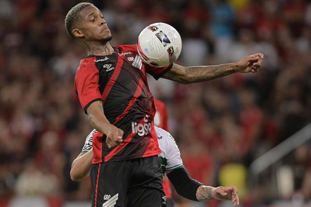 Paranaense rescinde com dois envolvidos no escândalo das apostas