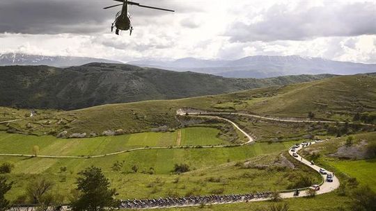 UCI condena utilização de helicópteros no final das etapas