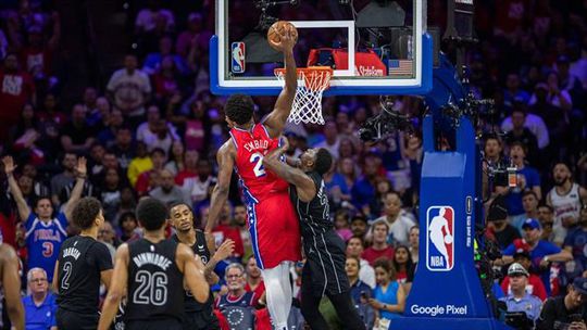 Joel Embiid eleito MVP pela primeira vez na carreira