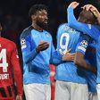 Nápoles volta a vencer E. Frankfurt e faz história (veja os golos)
