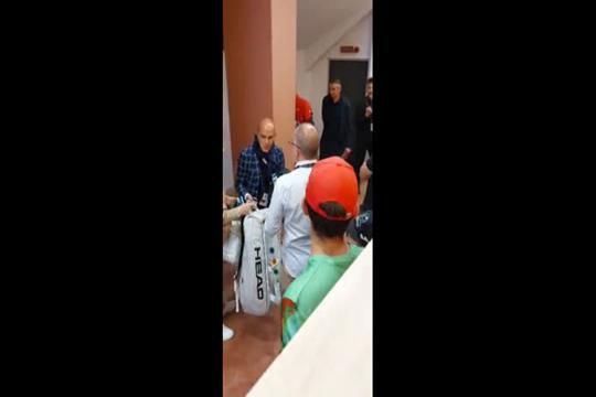 Mourinho foi ver Djokovic e até pediu autógrafo ao sérvio