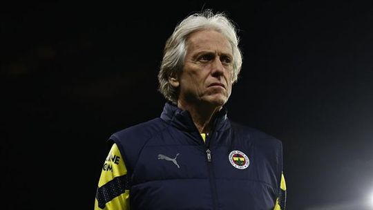 «Nome de Jorge Jesus está a ganhar força para a seleção»