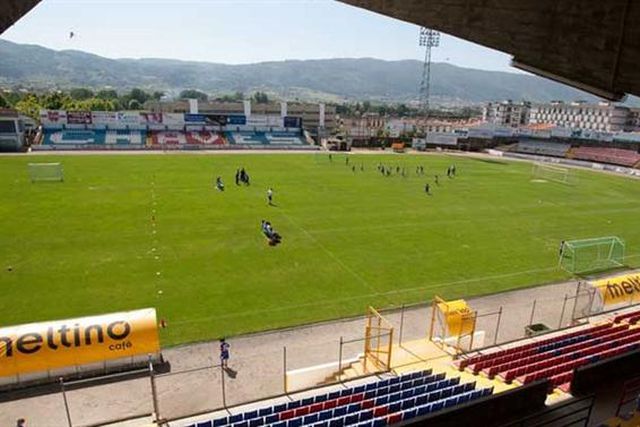A BOLA DA NOITE lança Desp. Chaves-Benfica e FC Porto-Santa Clara (22h00)