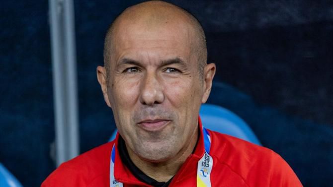 Leonardo Jardim vence e mantém-se firme na liderança