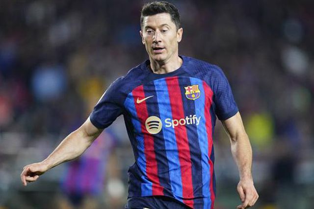 «Espero jogar com Messi na próxima época»