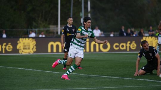 Sporting vence Casa Pia com 'hat trick' de Trincão em jogo de loucos (veja o resumo)