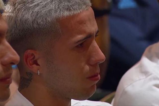 Enzo Fernández em lágrimas com discurso de criança na homenagem à Argentina (vídeo)