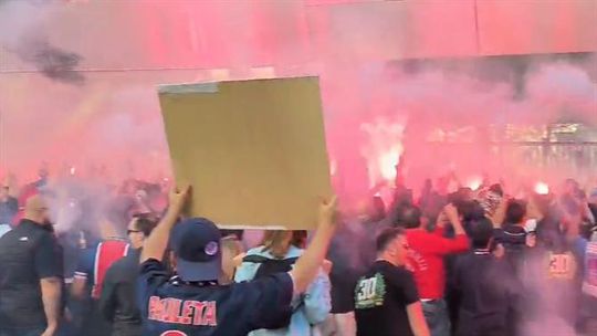 Ultras protestam à porta da sede do clube: «PSG é nosso» (vídeos)