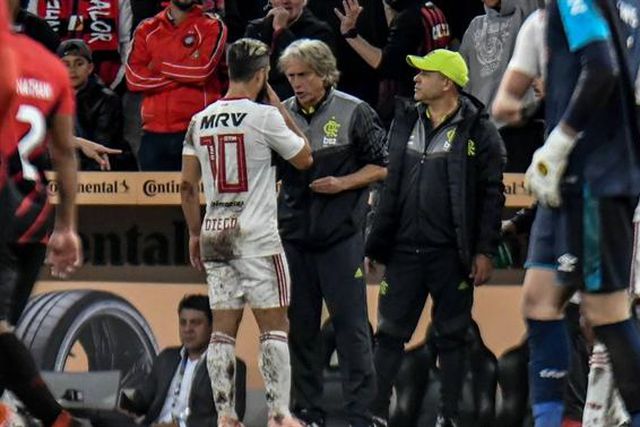 Diego lembra ‘bronca’ com Jorge Jesus: «Não sabes o que é ser um líder»