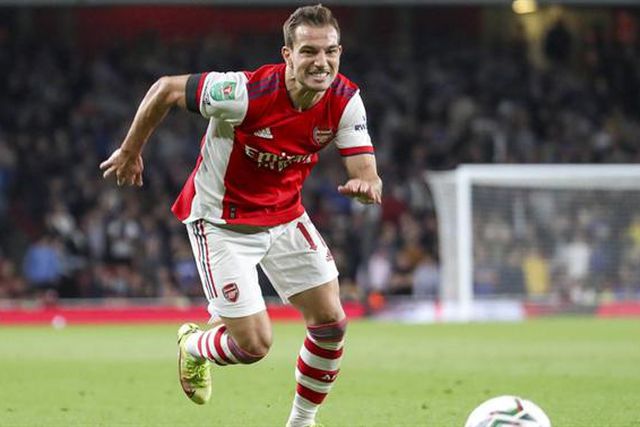 Dois portugueses na lista de dispensáveis do Arsenal