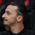 Que época para esquecer! Ibrahimovic lesionou-se no aquecimento