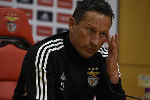 Poupar Florentino para o clássico? A resposta de Roger Schmidt