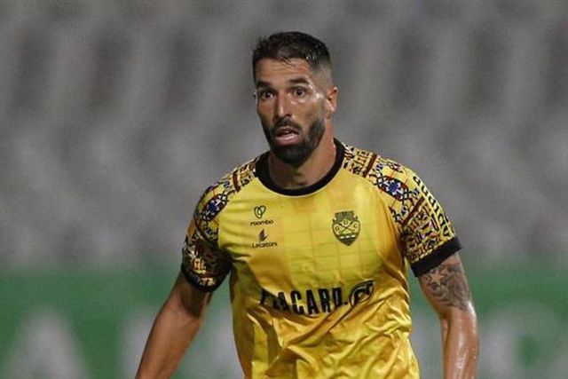 Steven Vitória falha Famalicão