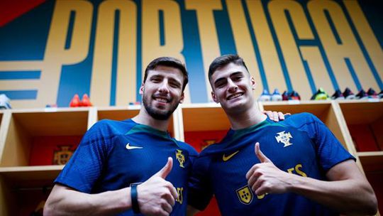 Olha que dois! As fotos da concentração dos craques da Seleção Nacional